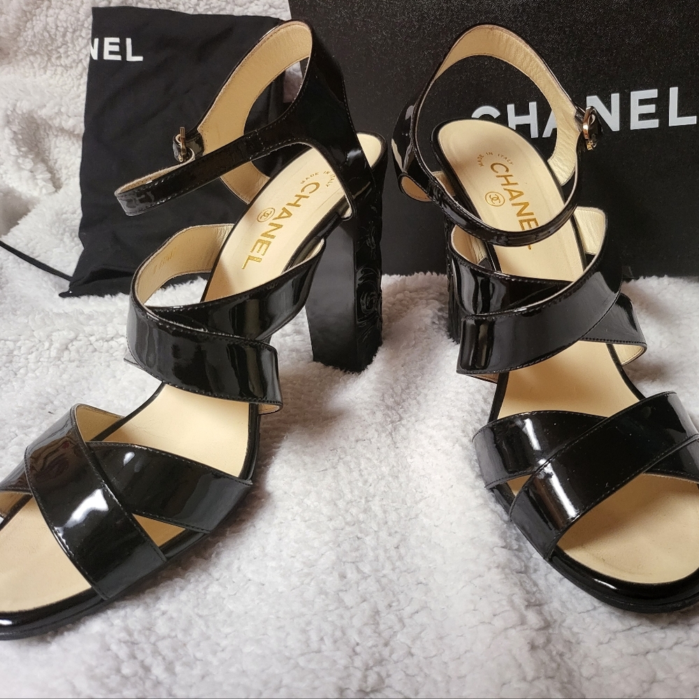 Like New Chanel Blk Patent Sandals 42 Size 11